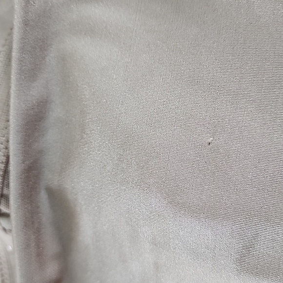 SPANX Red Hot Label Shapewear Shorts Size Med - Picture 5 of 6